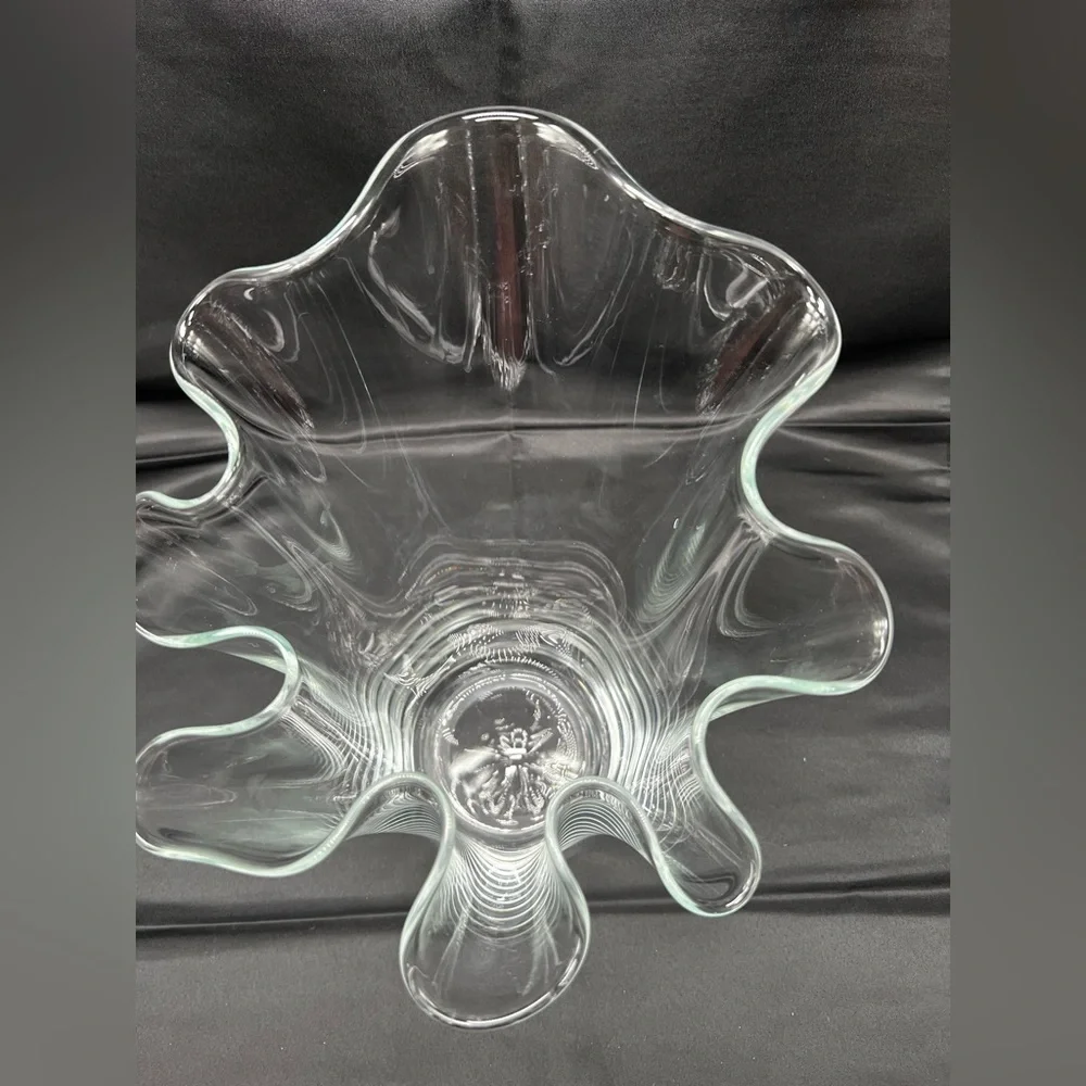 Clear Vintage Glass Flower Handkerchief ruffled vase